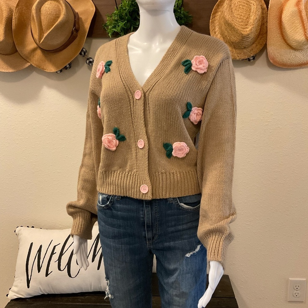 Flower Cardigan Davi  By Love Tree, Precious Flower Detail, Size Small - Picture 3 of 8